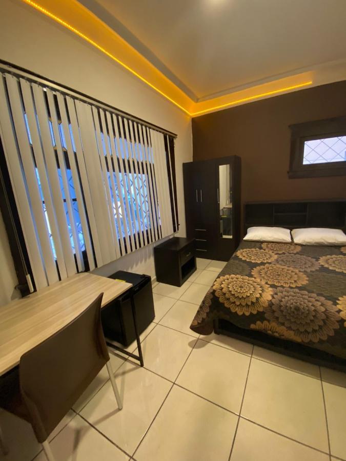 Roomies Hostel Centro Medico เม็กซิโกซิตี้ ภายนอก รูปภาพ