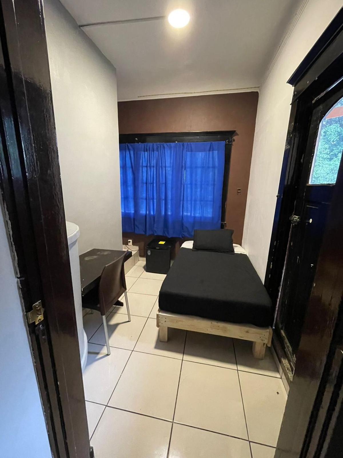 Roomies Hostel Centro Medico เม็กซิโกซิตี้ ภายนอก รูปภาพ