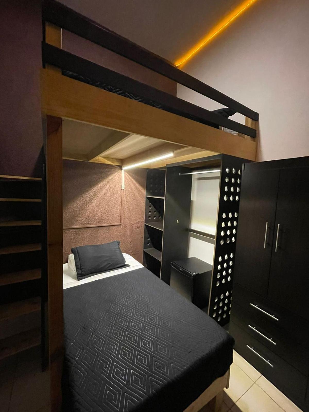 Roomies Hostel Centro Medico เม็กซิโกซิตี้ ภายนอก รูปภาพ